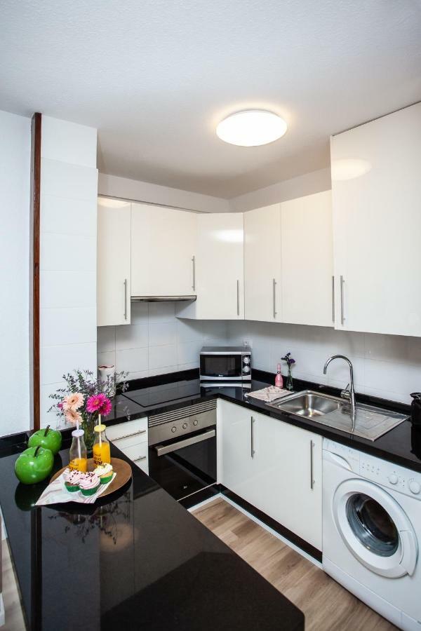 Spectacular Renovated Apartment, 5 Min To Camison Beach, With Aircon Arona  Eksteriør bilde