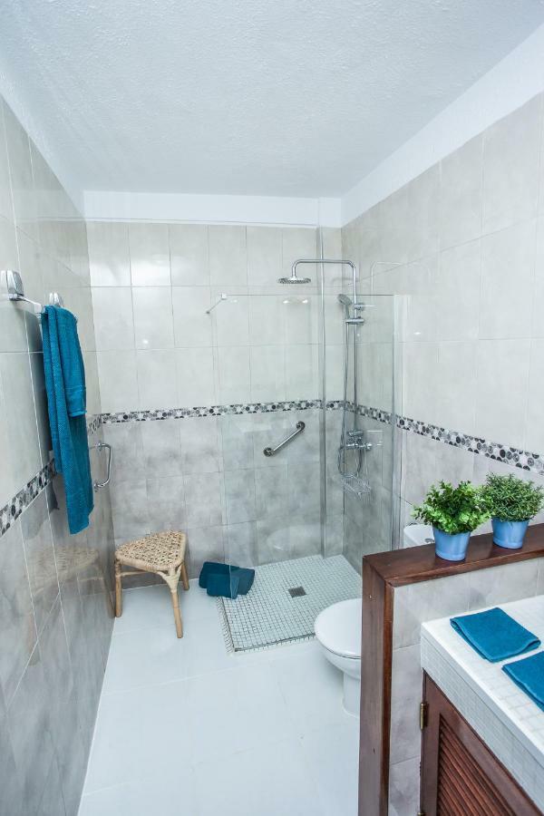 Spectacular Renovated Apartment, 5 Min To Camison Beach, With Aircon Arona  Eksteriør bilde
