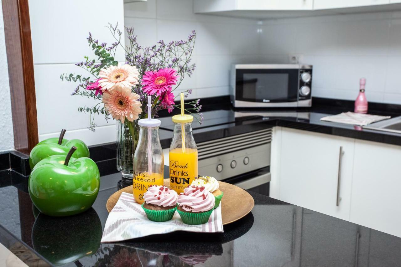 Spectacular Renovated Apartment, 5 Min To Camison Beach, With Aircon Arona  Eksteriør bilde